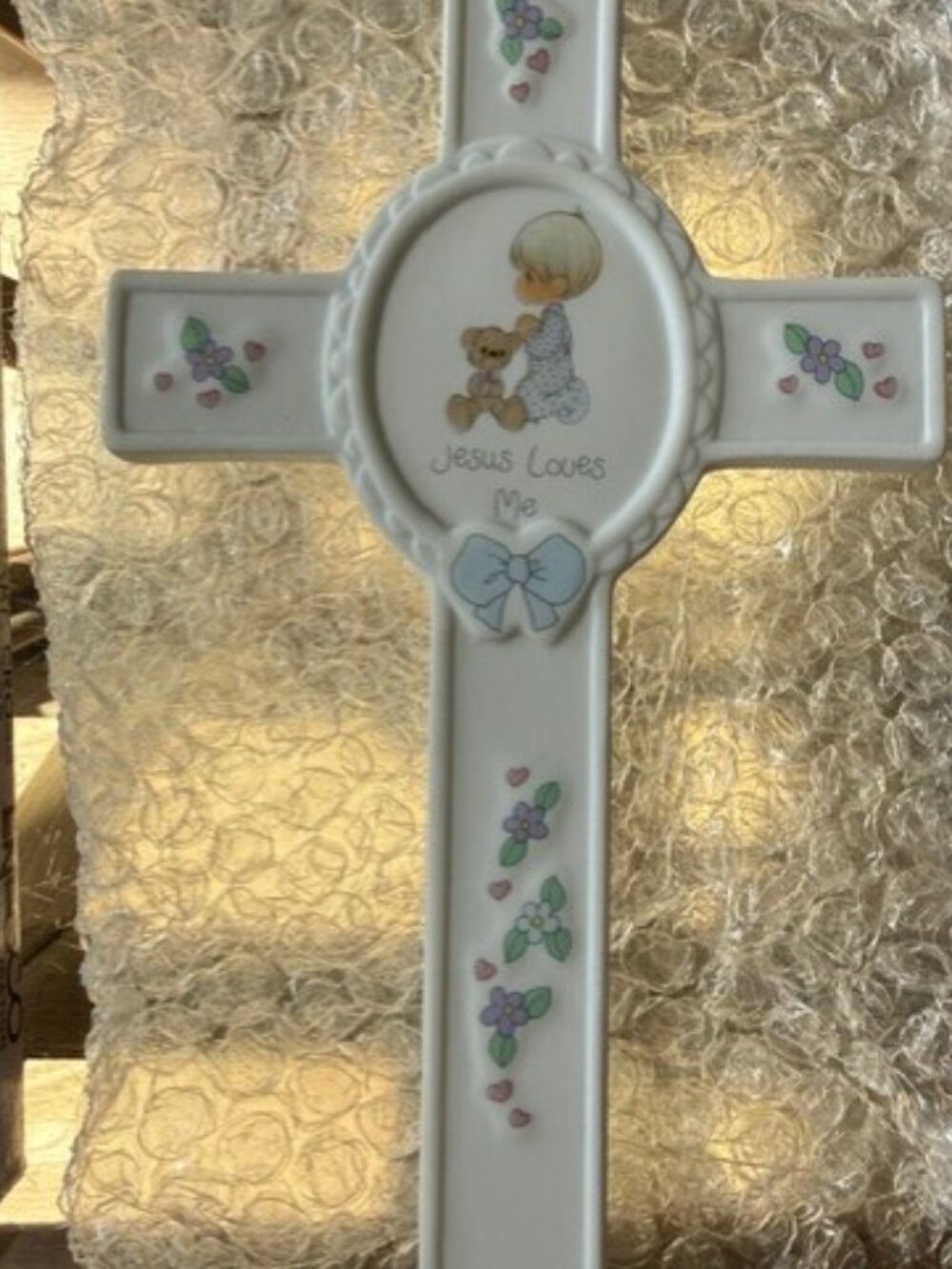Vintage Precious Moments JESUS LOVES ME Baby Boy Ceramic Cross Wall Hanger 1990